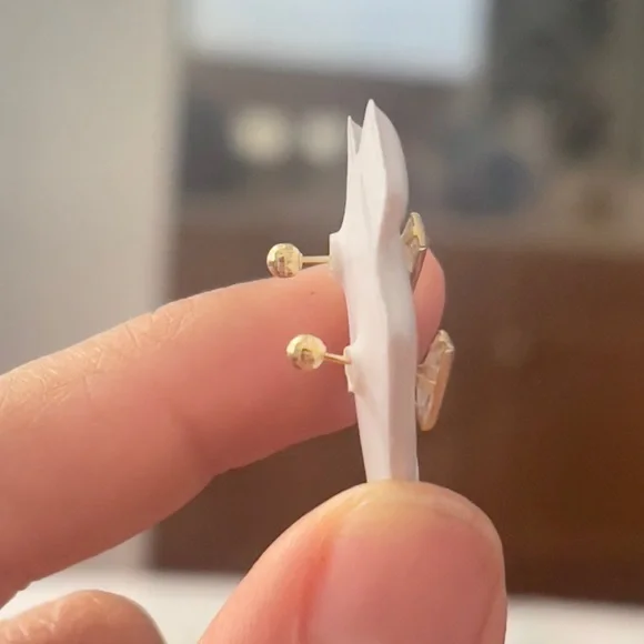 10k Solid Gold Stud Earrings✨ - Picture 3 of 3